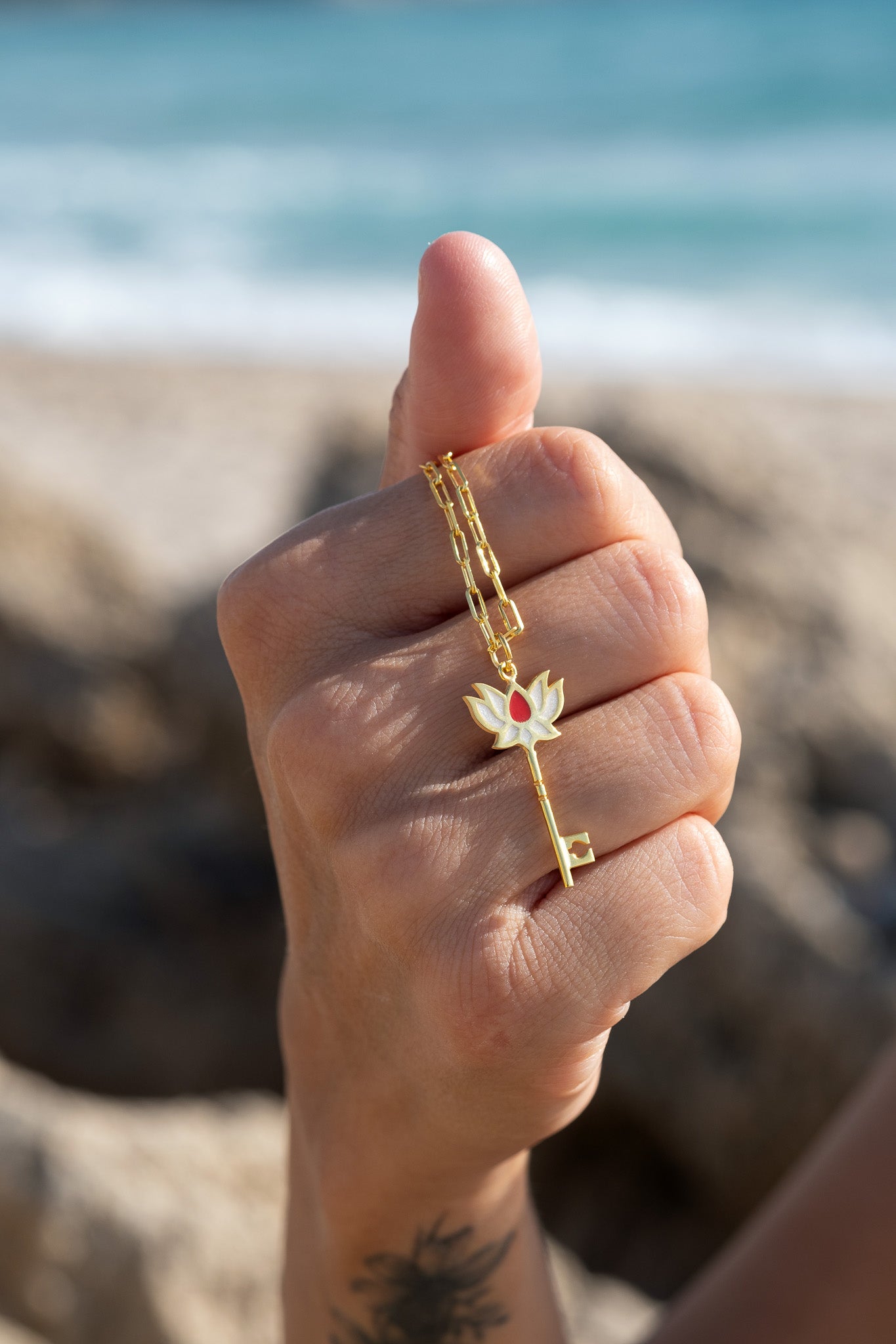 LOTUS KEY KOLYE
