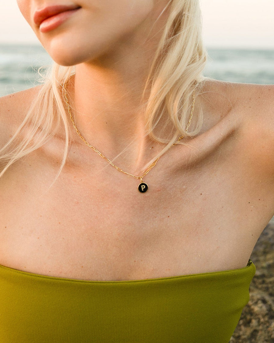 P HARFİ SİYAH GÜMÜŞ KOLYE