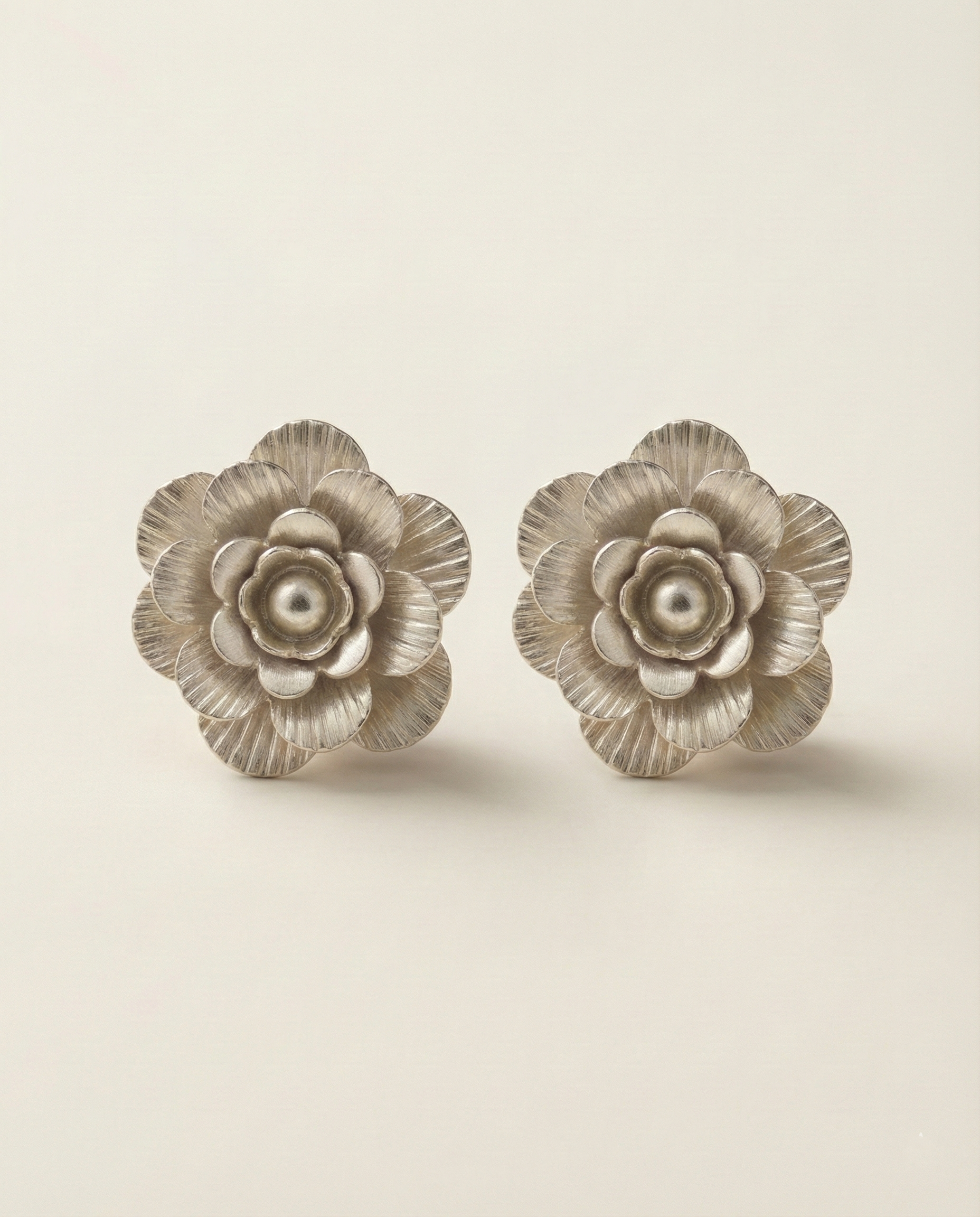 LUZİA GÜMÜŞ KÜPE