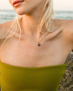 X HARFİ SİYAH GÜMÜŞ KOLYE