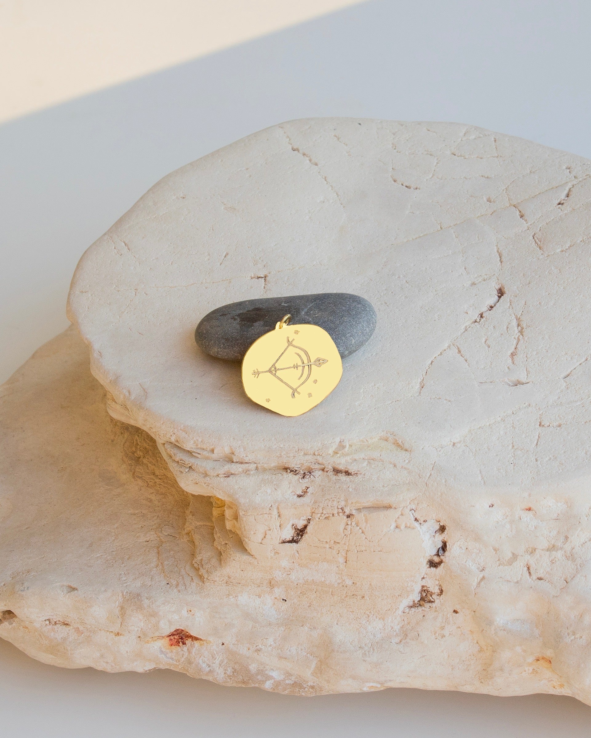 YAY BURÇ SEMBOL GÜMÜŞ KOLYE