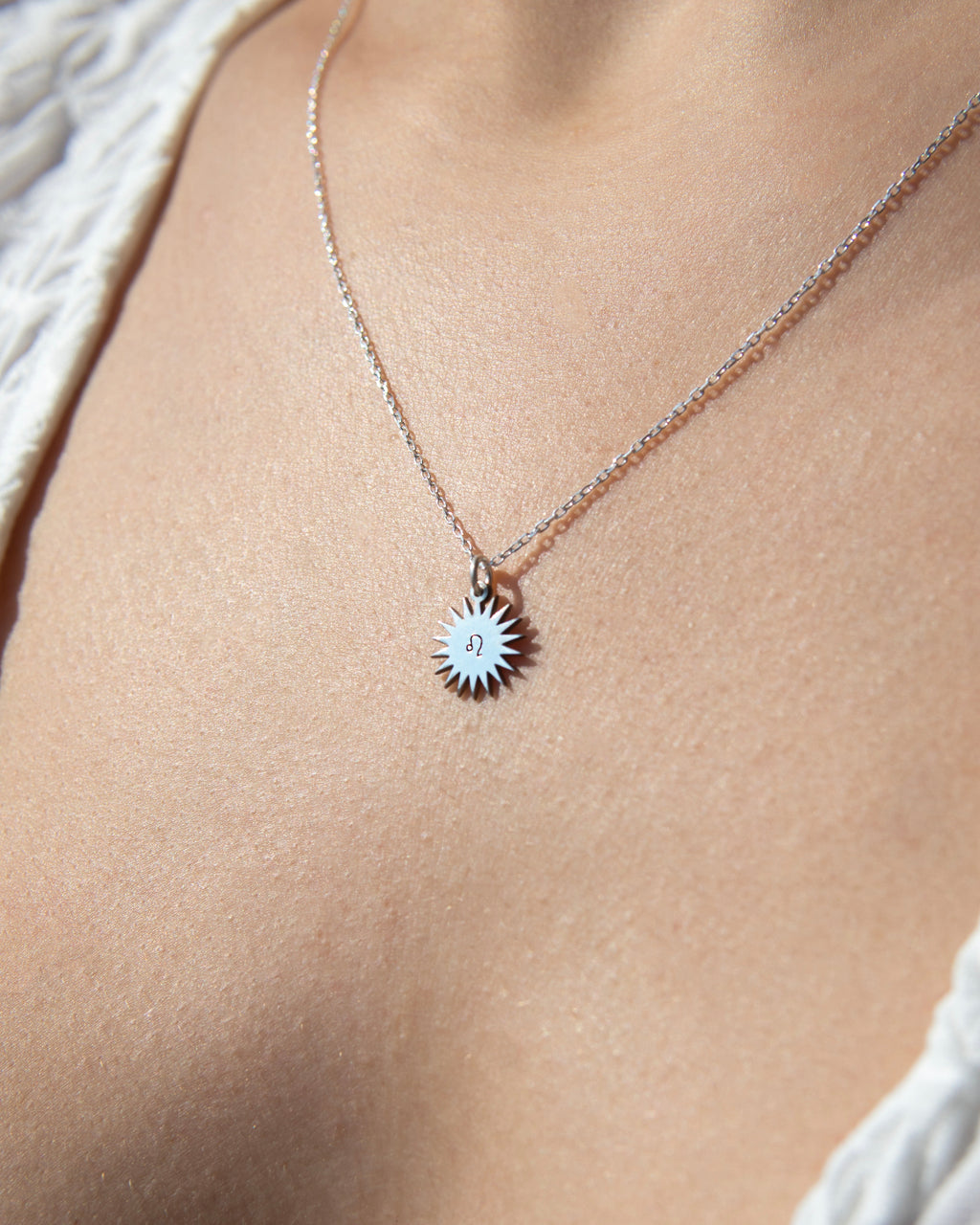 GÜNEŞ GÜMÜŞ KOLYE