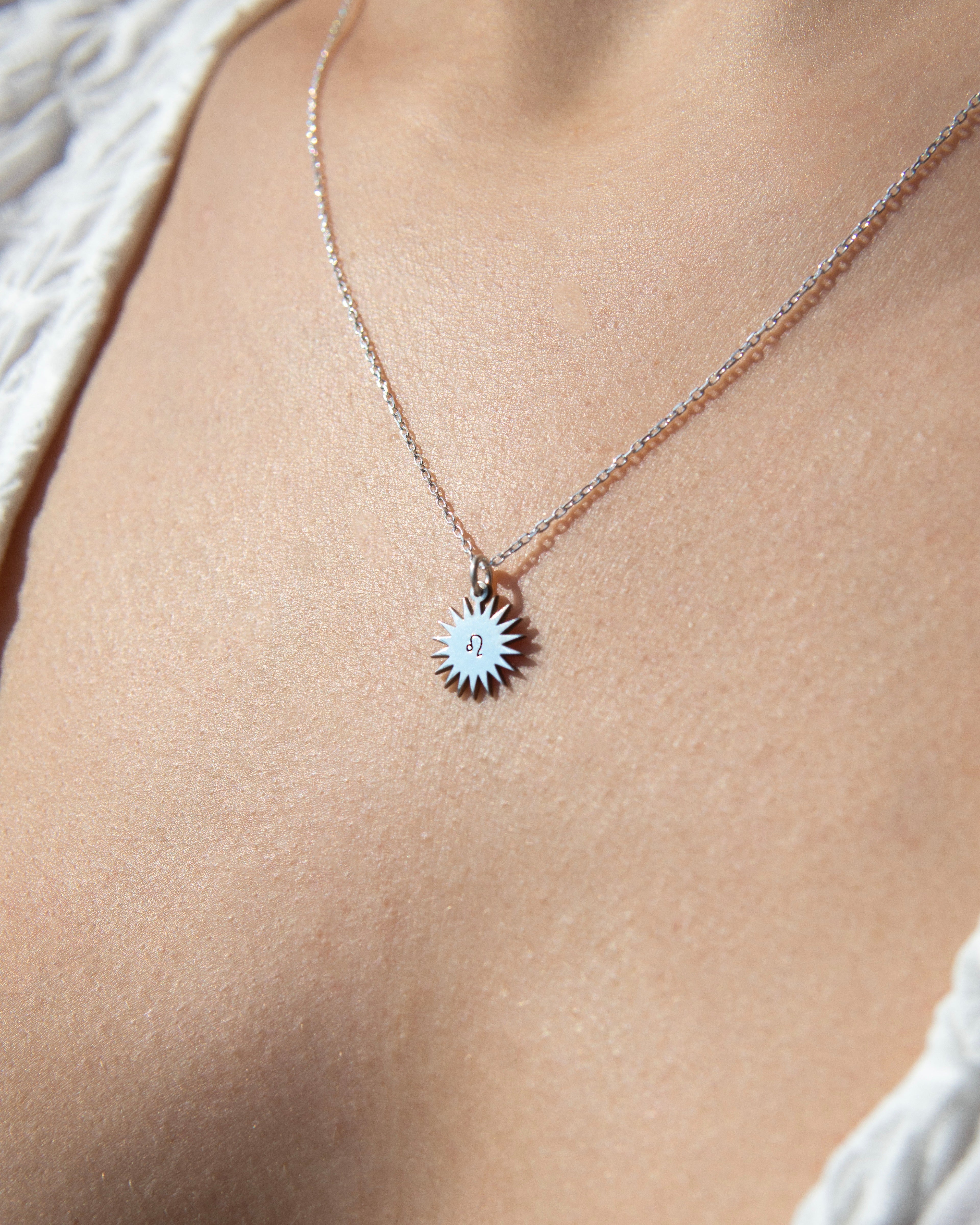 GÜNEŞ GÜMÜŞ KOLYE